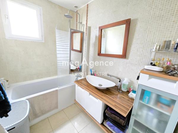 Maison à AUNEAU, 28700 - 6 pièces 130m²