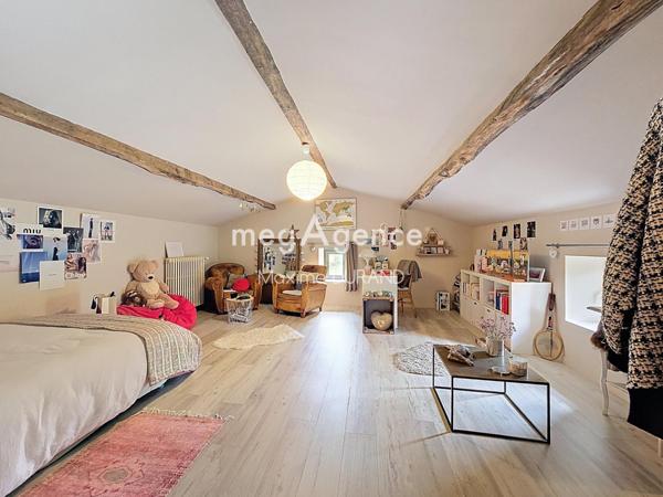 Maison à Saint-Laurent-sur-Sèvre, 85290 - 10 pièces 320m²