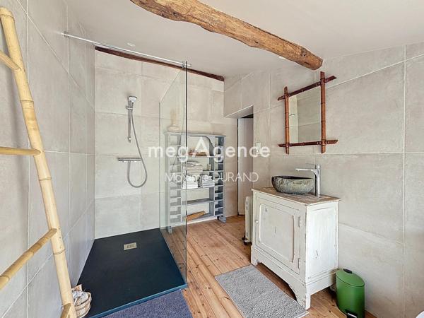 Maison à Saint-Laurent-sur-Sèvre, 85290 - 10 pièces 320m²