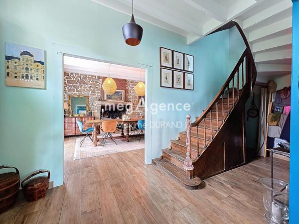 Maison à Saint-Laurent-sur-Sèvre, 85290 - 10 pièces 320m²