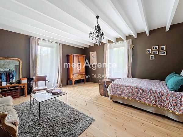 Maison à Saint-Laurent-sur-Sèvre, 85290 - 10 pièces 320m²