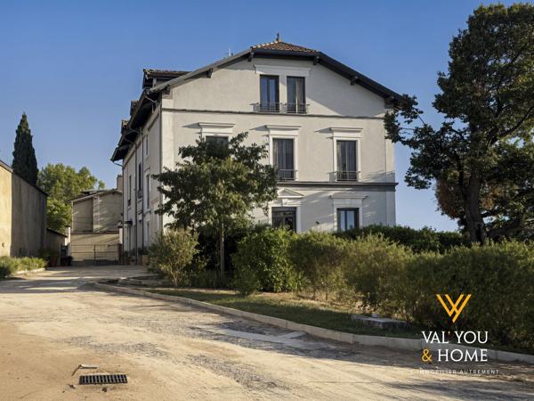La Mulatière secteur COTEAU - FONTANIERES : charme, prestige et cadre unique avec piscine pour ce studio réhab
