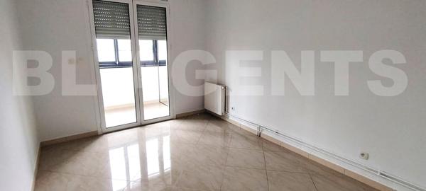 Grand T4 refait à neuf + terrasse + garage