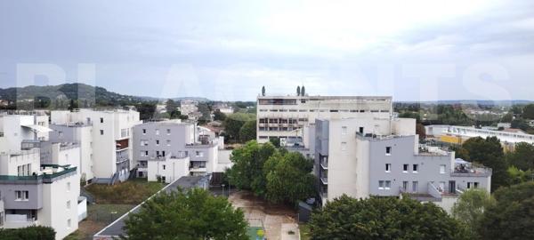 Grand T4 refait à neuf + terrasse + garage