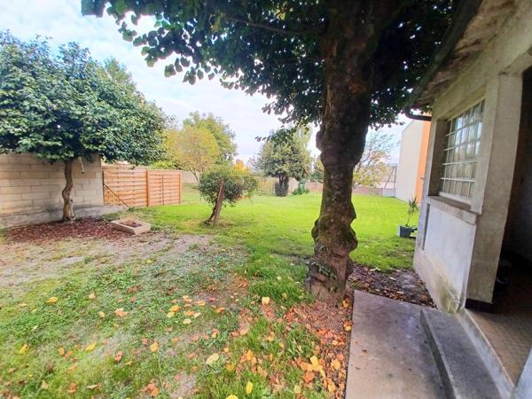 Maison à FOUGERES, 35300 - 11 pièces 250m²