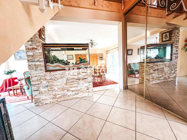 Maison 5 pièces - 234 m²