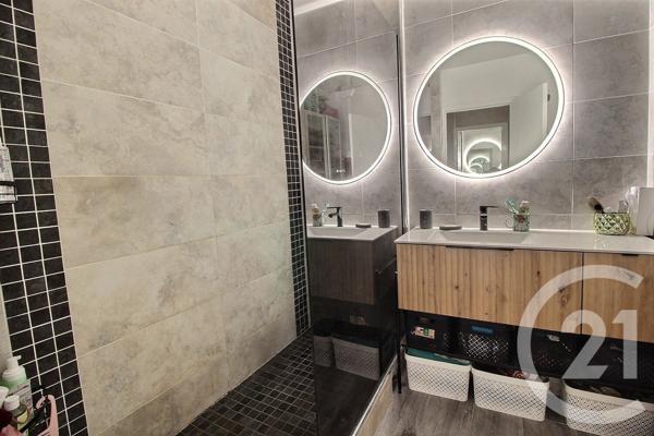 Appartement F5 à vendre  5 pièces - 100,57 m2 PANTIN - 93