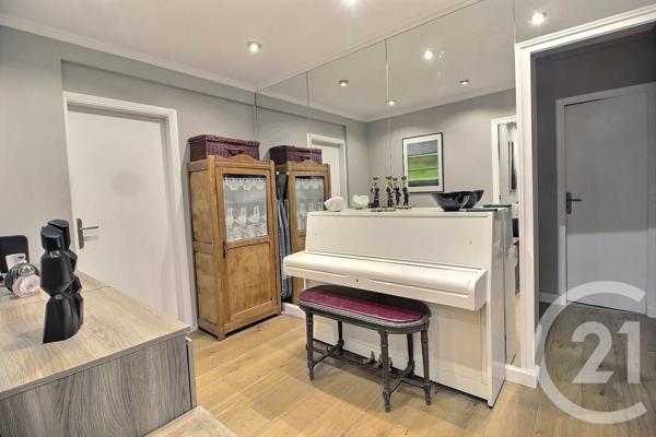 Appartement F5 à vendre  5 pièces - 100,57 m2 PANTIN - 93