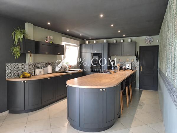 Maison 10 pièce(s) 5 chambre(s) 169.25 m²