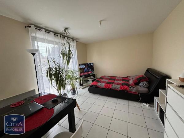 Appartement à louer 1 pièce 23.85m² Niort (79000)
