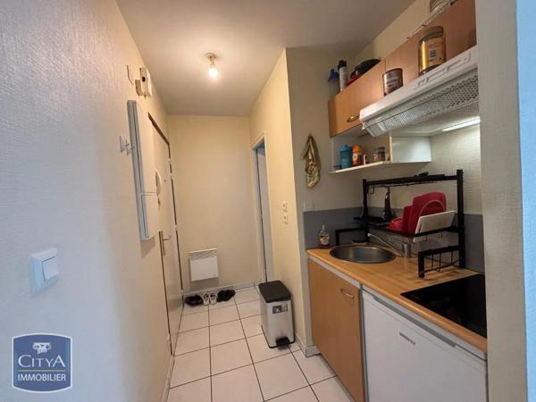 Appartement à louer 1 pièce 23.85m² Niort (79000)