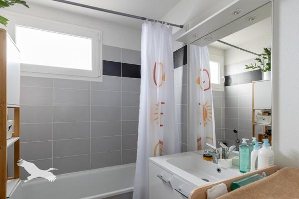 Maison à vendre 220 000 € Bruguières 3 p 64 m² DPE C