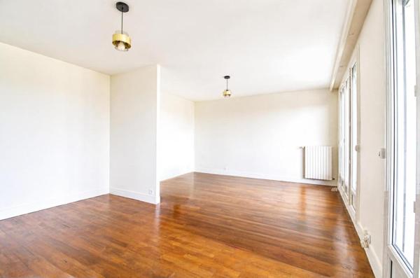 Appartement
         3 pièces
        - 56 m² Exclusivité 285 000 € *