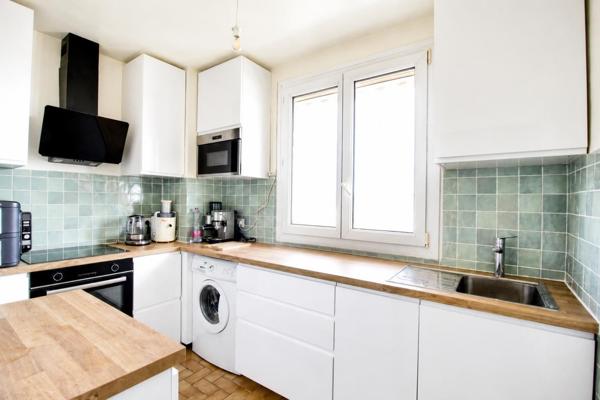 Appartement
         3 pièces
        - 56 m² Exclusivité 285 000 € *