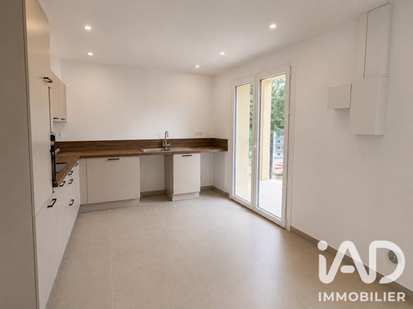Location maison 4 pièces 93 m² Pélissanne