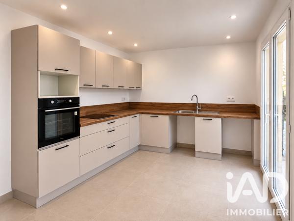 Location maison 4 pièces 93 m² Pélissanne