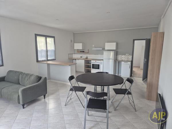 Maison à louer Couqueques : 2 pièces, 55m² avec 1 chambre(s) à 595€ - AJP Lesparre Immobilier