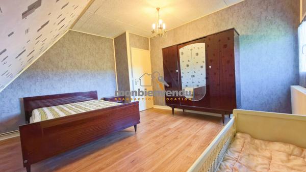 Maison familiale avec 6 chambres et sous-sol complet