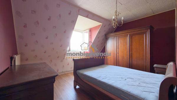 Maison familiale avec 6 chambres et sous-sol complet