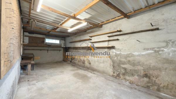 Maison familiale avec 6 chambres et sous-sol complet