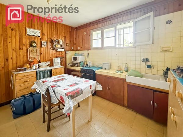 GRANDE MAISON A RENOVER 166 M2 PROCHE CENTRE VILLE