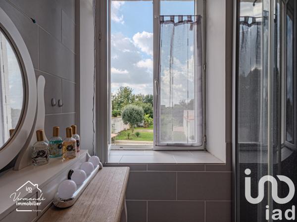 Maison à vendre 6 pièces 126 m² Surgères