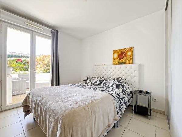 APPARTEMENT DE TYPE 2 PIECES EN REZ DE JARDIN