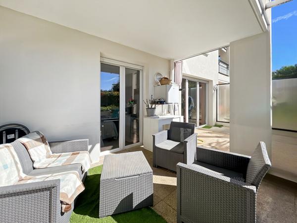 APPARTEMENT DE TYPE 2 PIECES EN REZ DE JARDIN