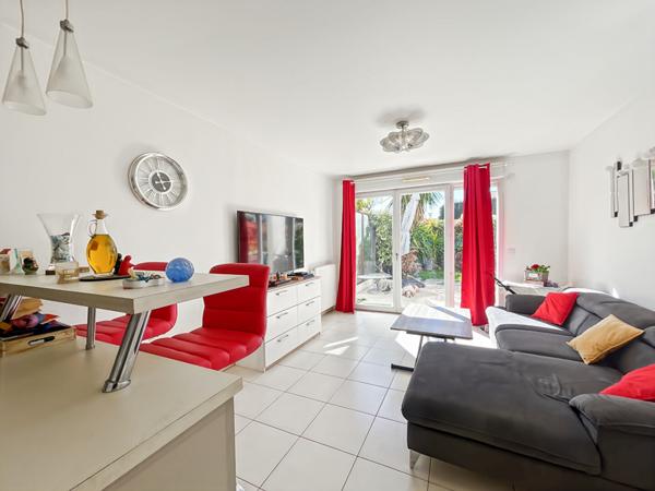 APPARTEMENT DE TYPE 2 PIECES EN REZ DE JARDIN