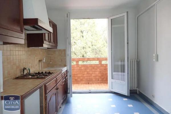 Appartement à louer 4 pièces 81.2m² Chambéry (73000)