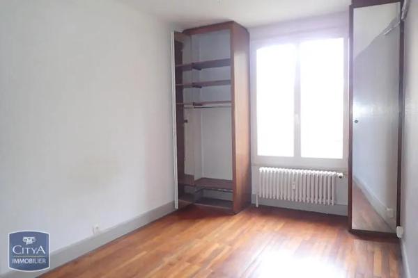 Appartement à louer 4 pièces 81.2m² Chambéry (73000)