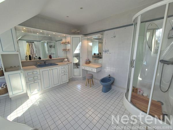 A vendre - à SAINT PHILIBERT - Maison de 198 m² avec vue sur la rivière