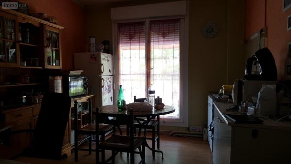 Local mixte (Professionnel/Habitation) à vendre à Villaines-la-Juhel en Mayenne (53700), ref : 2585