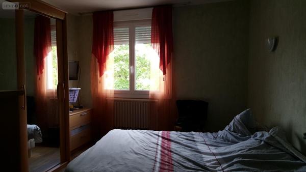 Local mixte (Professionnel/Habitation) à vendre à Villaines-la-Juhel en Mayenne (53700), ref : 2585