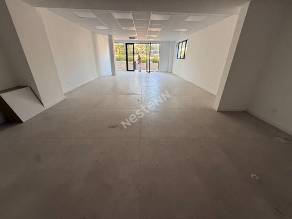Local commercial neuf à vendre à Saint Cyr sur Mer - Réf 1122