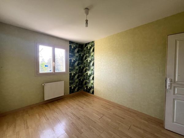 Pavillon de plain-pied 4 chambres dans le centre de DANGE SAINT ROMAIN