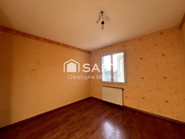 Pavillon de plain-pied 4 chambres dans le centre de DANGE SAINT ROMAIN