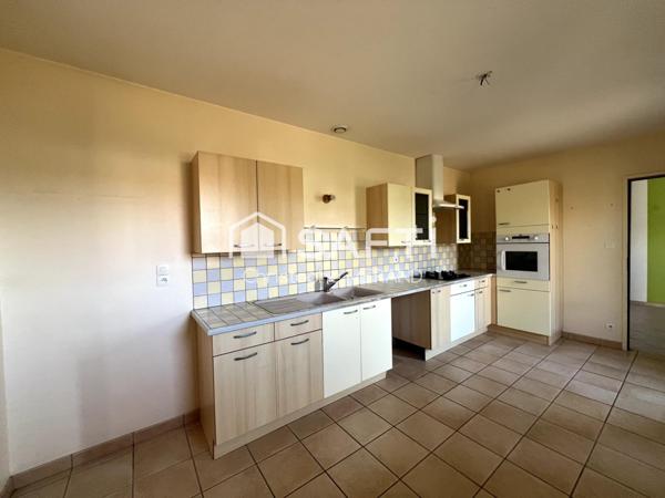 Pavillon de plain-pied 4 chambres dans le centre de DANGE SAINT ROMAIN