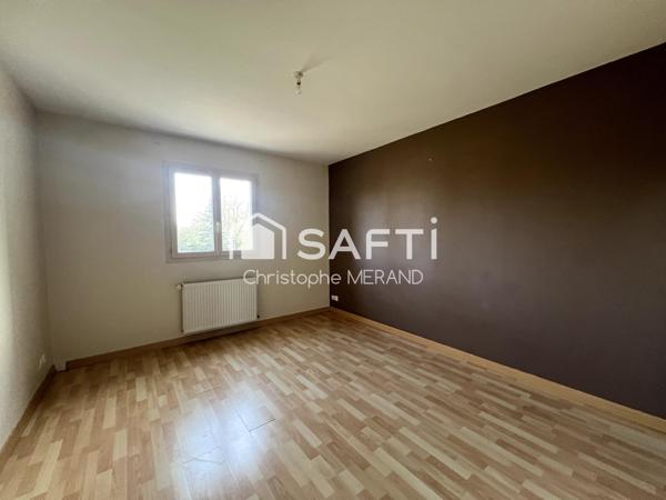 Pavillon de plain-pied 4 chambres dans le centre de DANGE SAINT ROMAIN