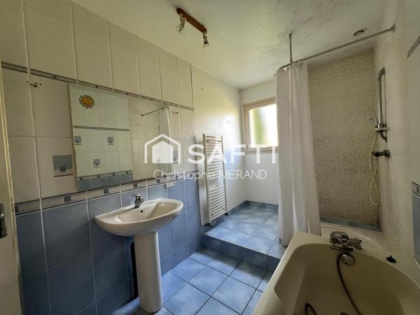 Pavillon de plain-pied 4 chambres dans le centre de DANGE SAINT ROMAIN