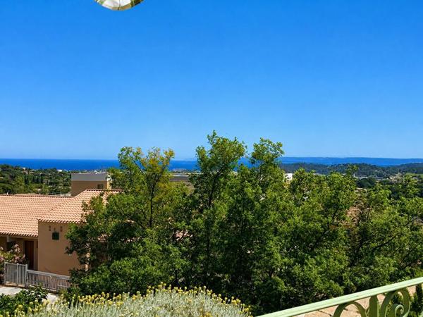 BORMES-LES-MIMOSAS - LE PIN - APPARTEMENT VUE MER AUX ALLURES DE VILLA