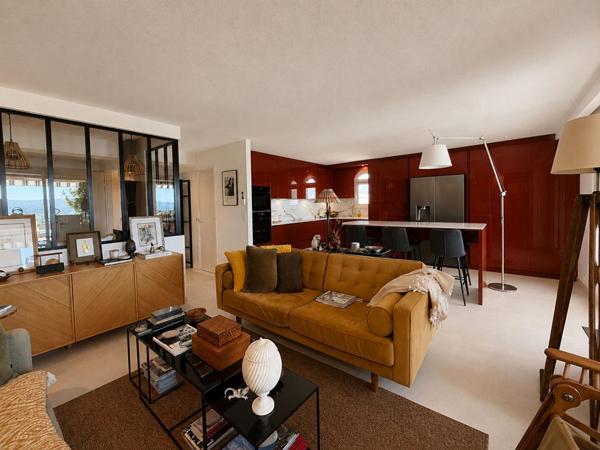 BORMES-LES-MIMOSAS - LE PIN - APPARTEMENT VUE MER AUX ALLURES DE VILLA