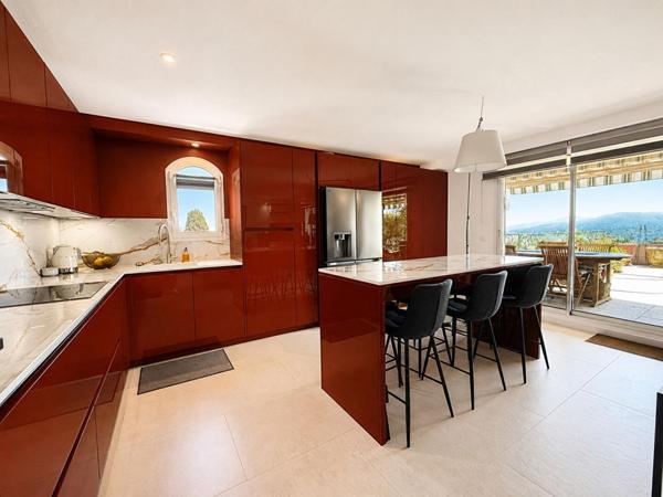 BORMES-LES-MIMOSAS - LE PIN - APPARTEMENT VUE MER AUX ALLURES DE VILLA
