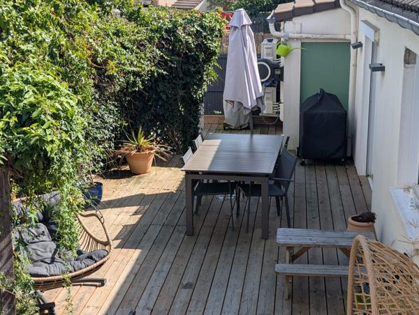 À vendre - Maison individuelle, 6 pièces située à Tours (37100)