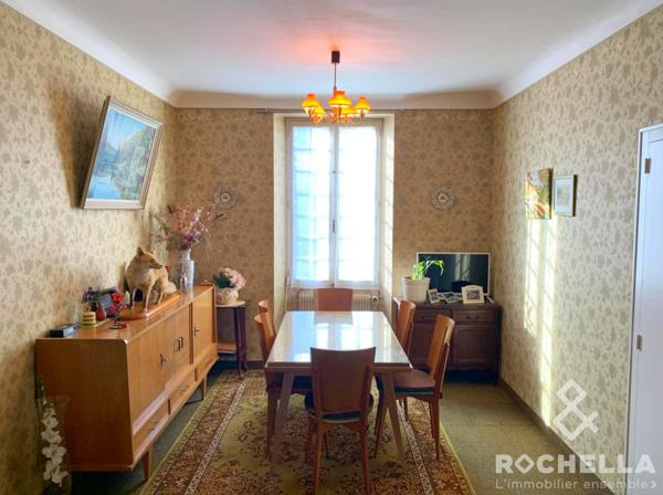 Maison 107m2, 3/4chambres, grand jardin, garage attenant, dépendance.