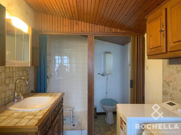 Maison 107m2, 3/4chambres, grand jardin, garage attenant, dépendance.