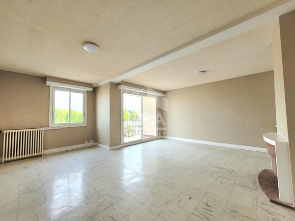 LOCATION PAU : Appartement T4 de 133M²  avec parking et balcon