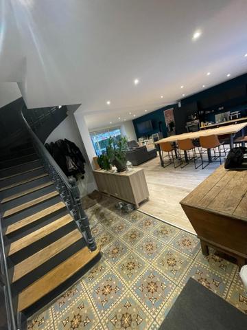 Maison de ville - 214m² - 5 pièces