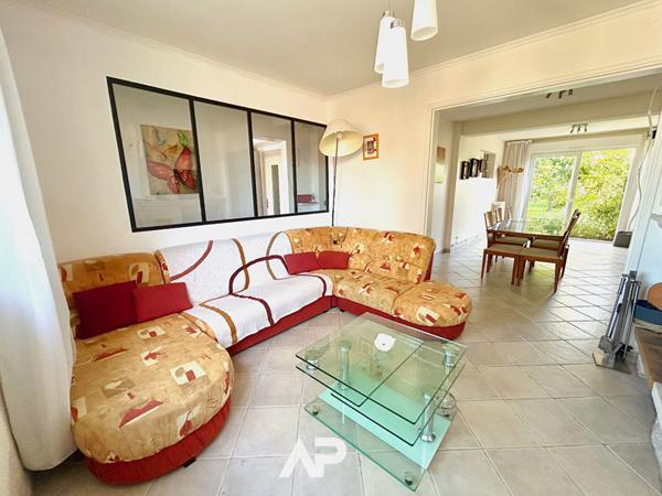 Maison familiale - jardin à Châtelaillon-Plage €497 659 ** - Référence MR640ED