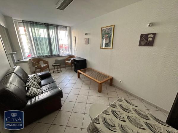Appartement à louer 2 pièces 44.17m² Cholet (49300)